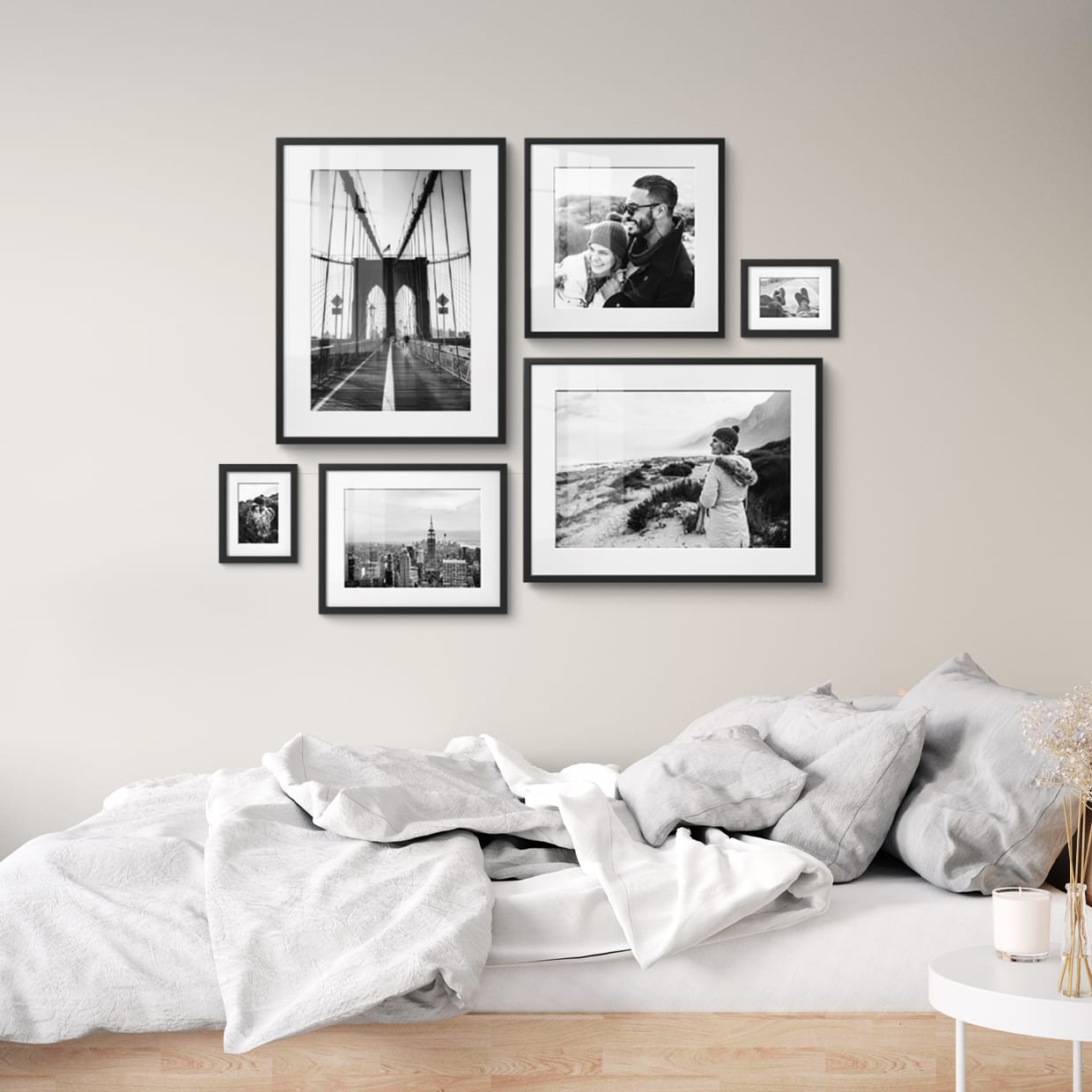 Fotomuur met zwarte lijsten
