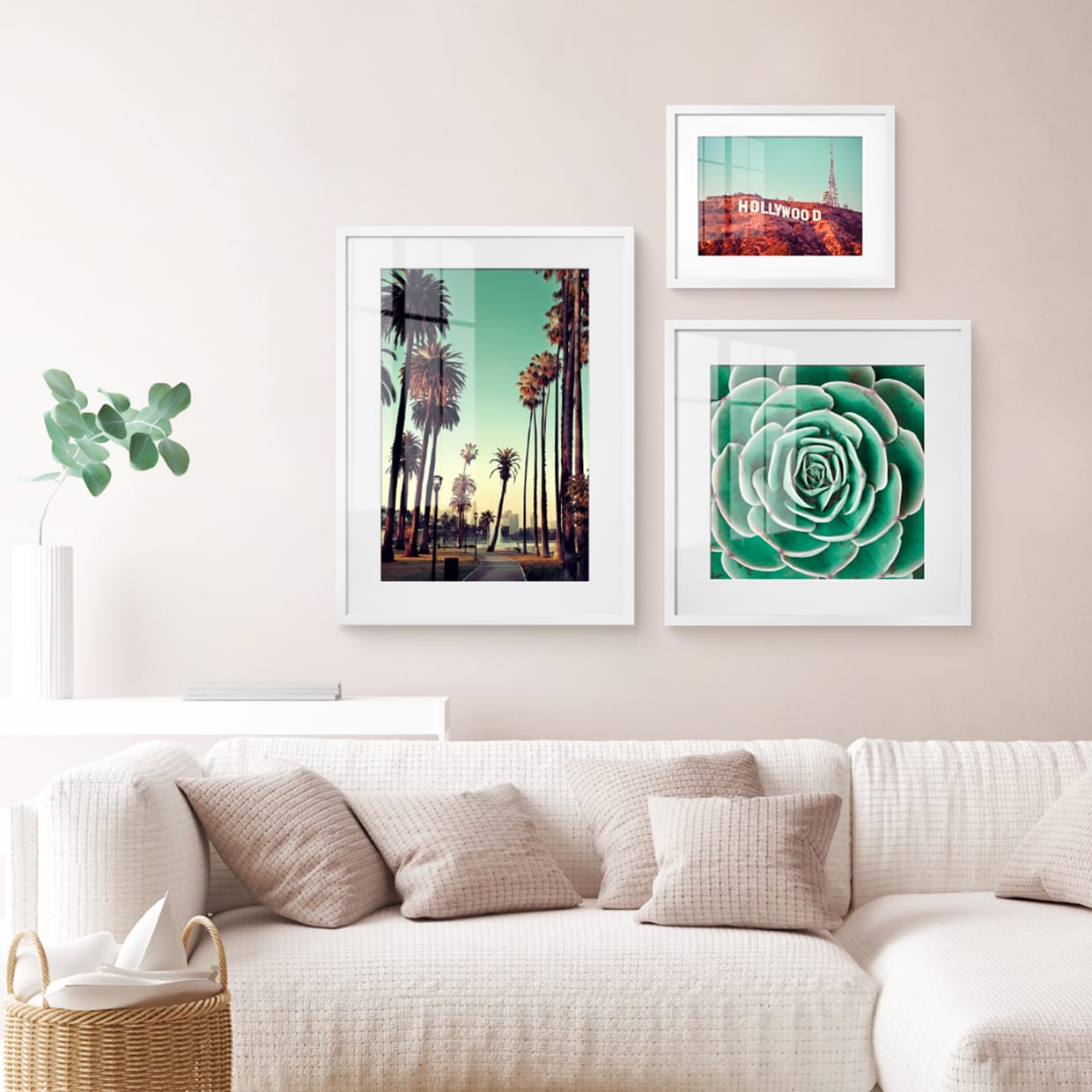 Fotomuur witte woonkamer
